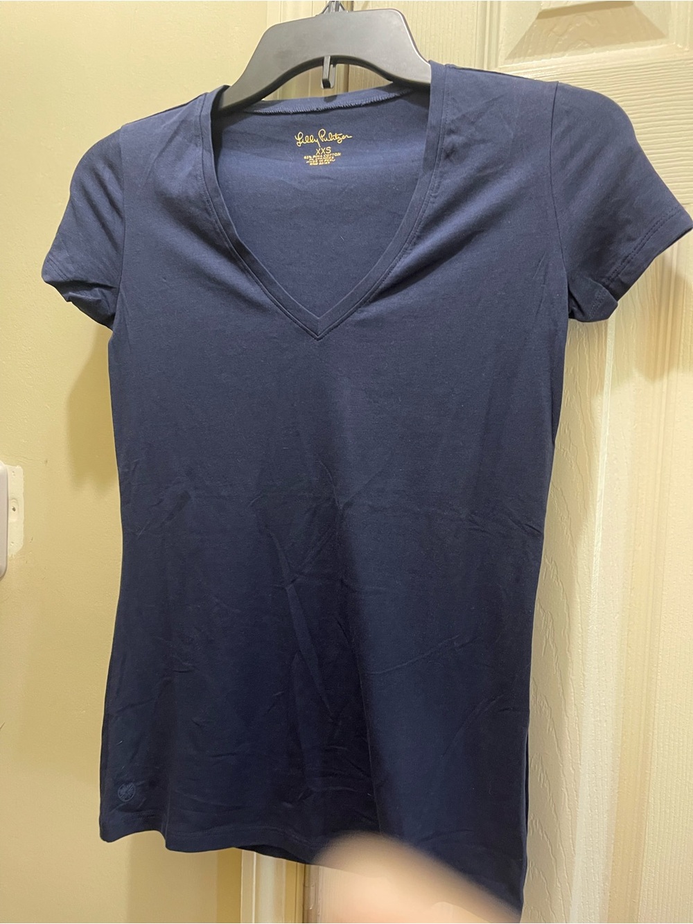 Lilly Pulitzer Navy V-Neck Short Sleeve Tee (NWOT) - Picture 2 of 3